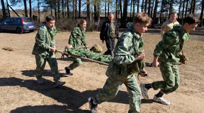 Школьники из Бугров представят Ленобласть в финале военно-спортивных игр в Москве
