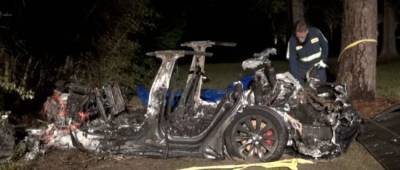 В Техасе попала в аварию Tesla, которая ехала на автопилоте. Погибли двое людей