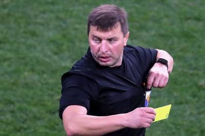 Арбитра Вилкова пожизненно отстранили от работы на любых футбольных матчах