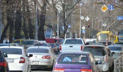 В час-пик решили начать ремонт: в Харькове транспортный коллапс, фото и детали