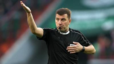 Арбитр Вилков пожизненно отстранен от судейства в российском футболе