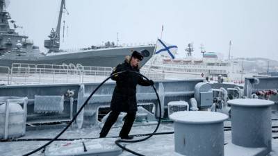 Северный флот начал учения в Арктике