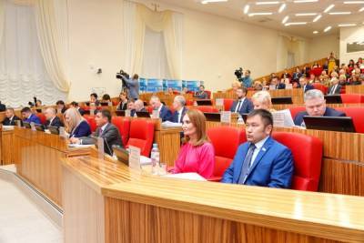 Парламентарии Ямала отчитались о доходах: в 2020 году они сильно увеличились