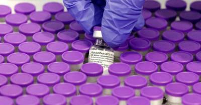 Латвия получила 11 700 вакцин "Pfizer/BioNTech"