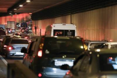 Четыре автомобиля столкнулись в Лефортовском тоннеле