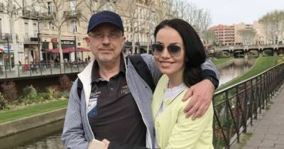 Приготовил почти 1,5 кг тартара: вице-премьер Резников откровенно рассказал, как молодая телеведущая стала его женой