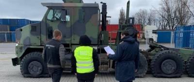 В Одессу пытались ввезти тягач от американского танка под видом гражданской техники
