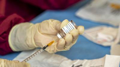Пожилой мужчина умер в Эстонии после прививки вакциной Pfizer/BioNtech