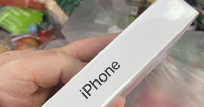 "Заказал яблоки, а получил iPhone": в Британии компания организовала акцию "суперзаменителей"