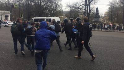 Ведущий "Эха Москвы" считает бесполезным грядущий митинг за Навального
