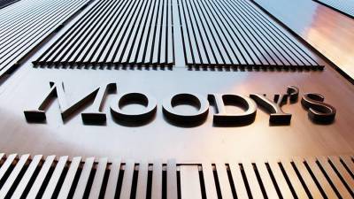 Эксперты оценили сценарии Moody's и Fitch для России после санкций США