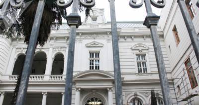 Подписание соглашения между властью и оппозиций проходит в резиденции президента Грузии