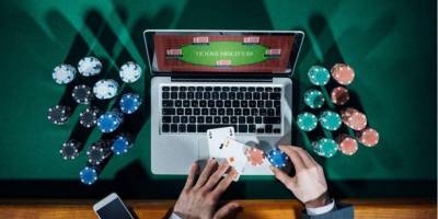 Власти США хотят отсудить $1,3 млрд у покерных компаний. Процесс длится почти 15 лет