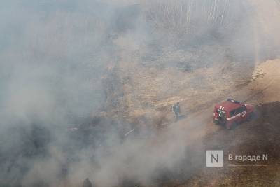 Сухая трава снова загорелась в Павловском районе
