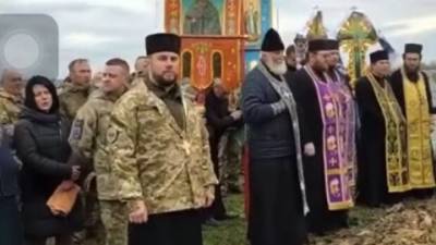 Московські священики втекли з похорону українського захисника: «Героям Слава!»