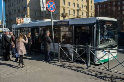 Более 200 маршрутов общественного транспорта исчезнет с улиц Петербурга