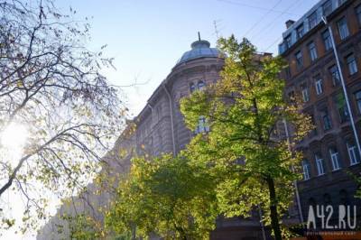 Родители кузбасских школьников засудили туроператора за сорванный отдых в Санкт-Петербурге