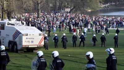 Шутка к 1 апреля привела к массовым беспорядкам в Брюсселе: фото и видео