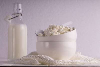 Диетологи развеяли мифы о пользе молока и творога