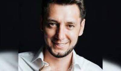 Татарский певец Фирдус Тямаев заявили, что в Башкирии отменили 80 его концертов