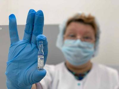 В центре Гамалеи создали технологию обновления вакцины при мутации COVID-19 за 2 дня