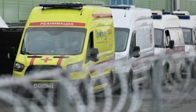 Девять бригад эвакуируют пациентов из загоревшегося кардиоцентра в Приамурье