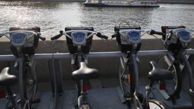 Почему в Петербурге так и не заработала общественная сеть велопроката?