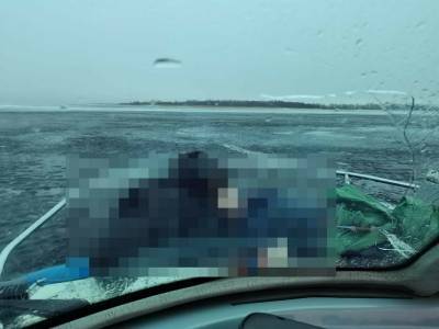 Фото: пожилой рыбак погиб, провалившись под лед в Кировском районе