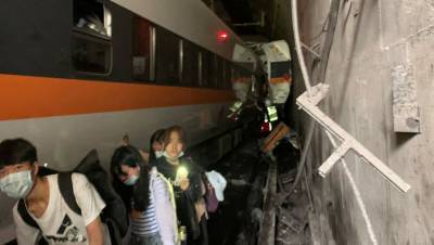 В посольстве заявили, что россиян нет среди погибших в аварии поезда на Тайване