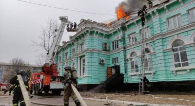 В Благовещенске врачи делали операцию пациенту в горящей больнице