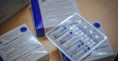 Центр Гамалеи научился за 2 дня обновлять вакцину при мутации коронавируса