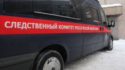СК возбудил дело после смерти двух человек при обрушении кровли ангара в Ахтубинске