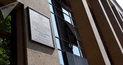 Суд в Ереване приступил к рассмотрению иска уволенного Оника Гаспаряна