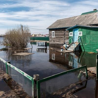 Ситуация с паводком в поселке Хомутово Иркутской области ухудшается