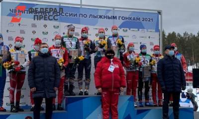 Якушев и Моор наградили победителей лыжного чемпионата в Тюмени