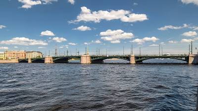 Ночью в Петербурге разведут четыре моста