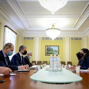 В ОП с послом Канады обсудили обострение ситуации на Донбассе