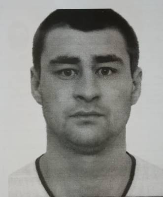 В Екатеринбурге разыскивают водителя, устроившего ДТП с пострадавшим