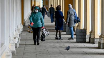 Петербуржцы стали реже заболевать коронавирусом