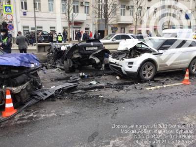 Жириновский предложил забирать машины у лихачей после ДТП с Эдвардом Билом