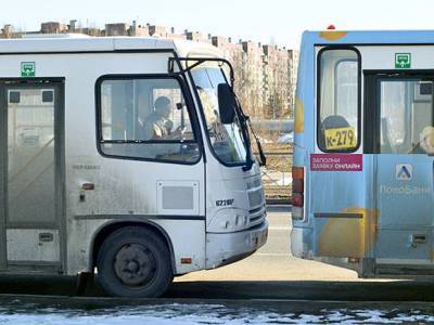 «Уничтожаются все удобные маршрутки»: депутат рассказал, чем обернется для петербуржцев транспортная реформа