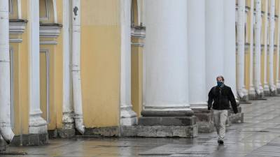 Количество госпитализаций с коронавирусом в Петербурге сократилось весной