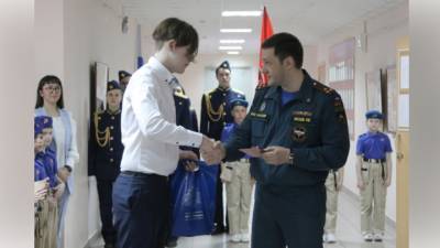 Маленькие герои: нижегородский подросток награжден медалью за спасение утопающего