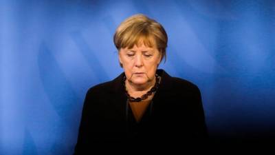 Меркель знала о проблеме с препаратом AstraZeneca, но умалчивала информацию