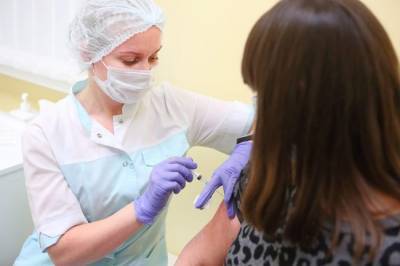 Почти 100 тысяч жителей Ростовской области прошли полную вакцинацию от ковида