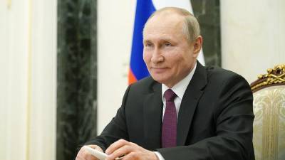 Песков заявил об отсутствии у Путина побочных эффектов после вакцинации