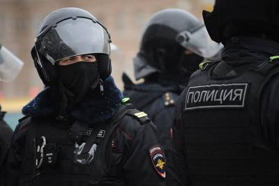 Мужчина избил полицейского на северо-западе Москвы