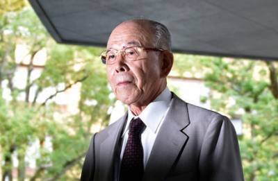 В Японии умер создатель синего светодиода Исаму Акасаки