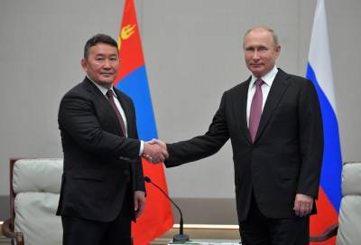 Российский лидер обсудил с президентом Монголии вопрос поставок «Спутник V»
