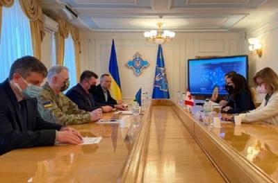 В СНБО заявили о разработке разных сценариев из-за стягивания войск РФ к границам Украины